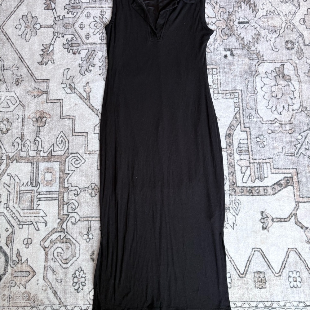 Black Sleeveless Knit Dress